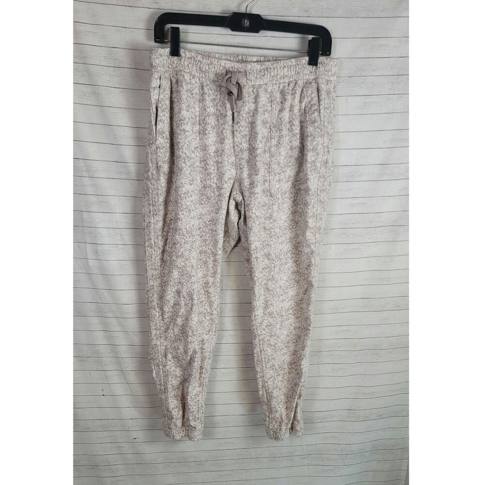 ATHLETA Farallon Jogger in Pebbles Texture Abalon Tan, sz Medium
